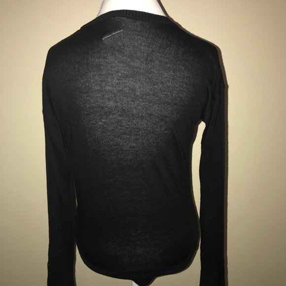 Disney Mickey and Minnie medium sweater top - Picture 3 of 4